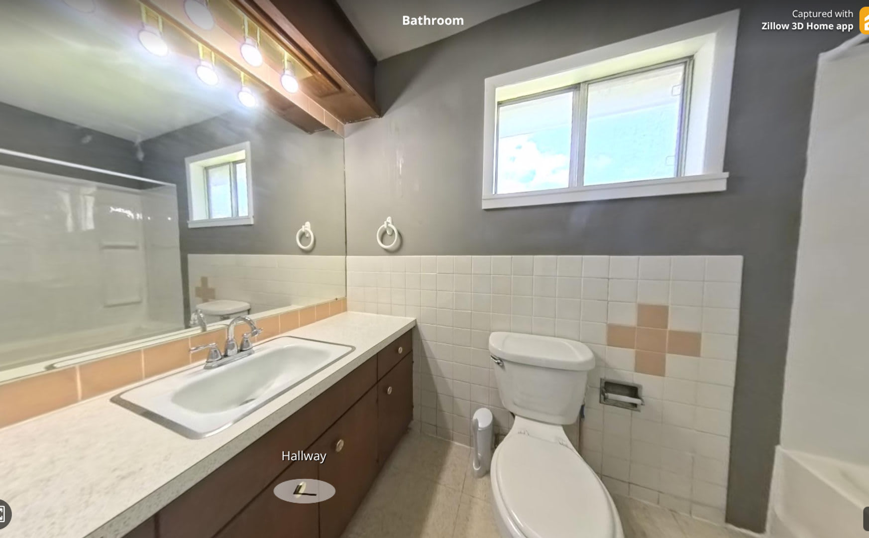 Cozy 2 Bed, 1 Bath Apartment! Ready To Go! – photo 2