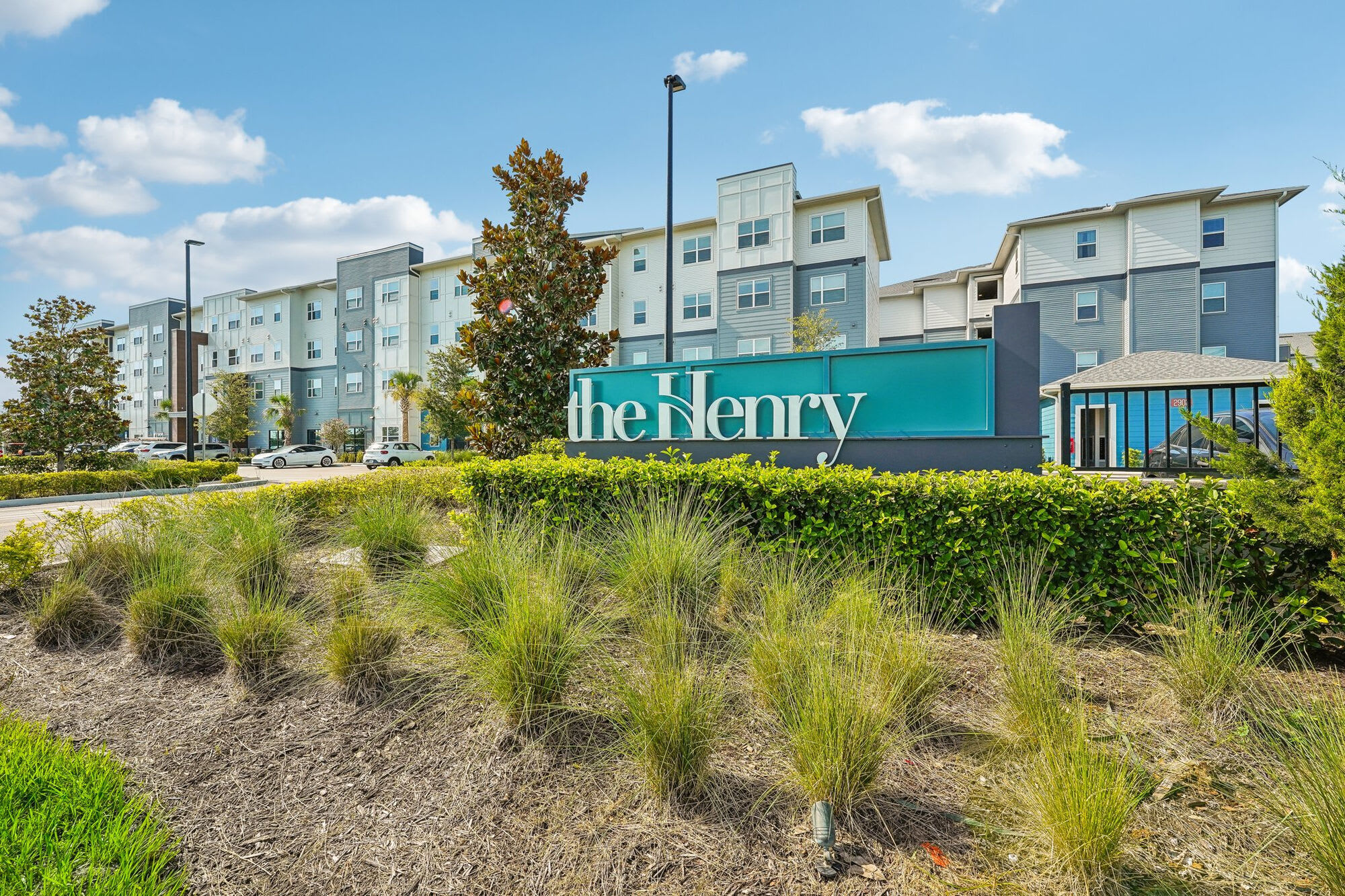 The Henry – photo 1