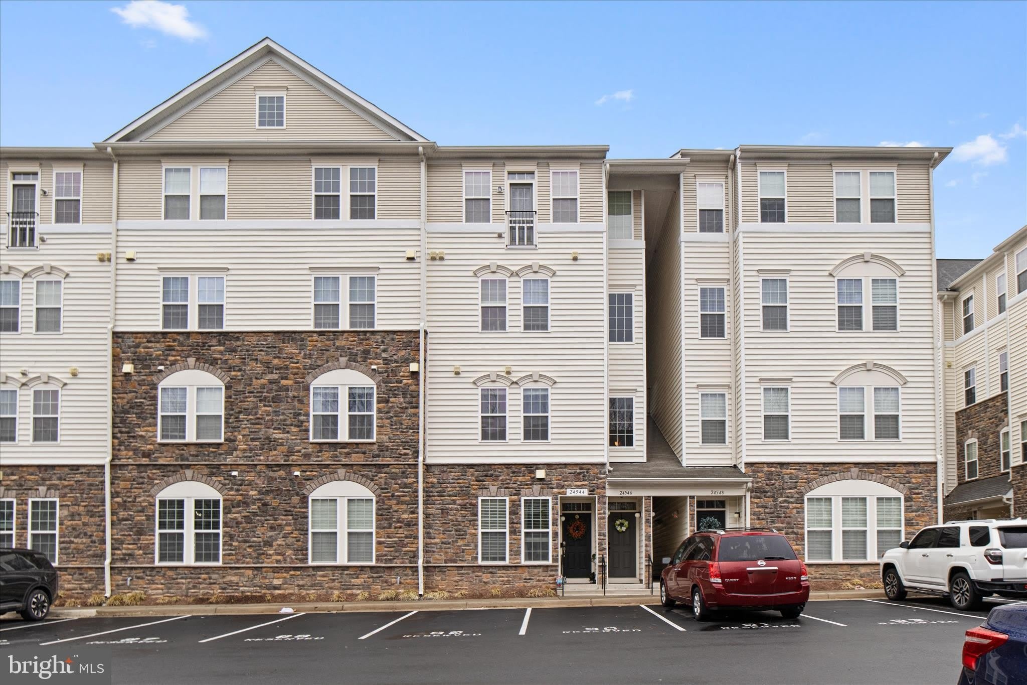 24546 BYRNE MEADOW Square – photo 2