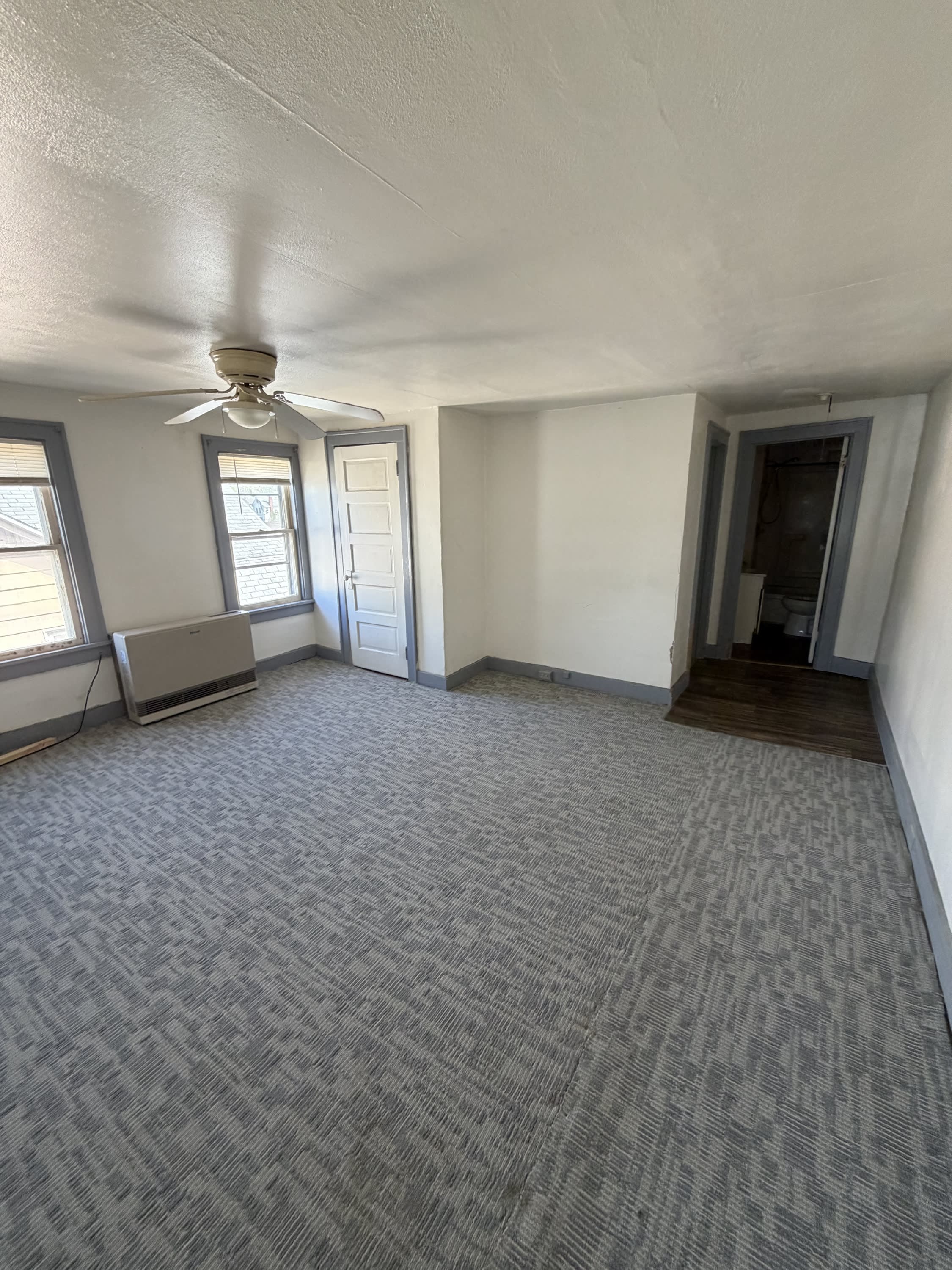 411 Jackson Avenue – photo 2