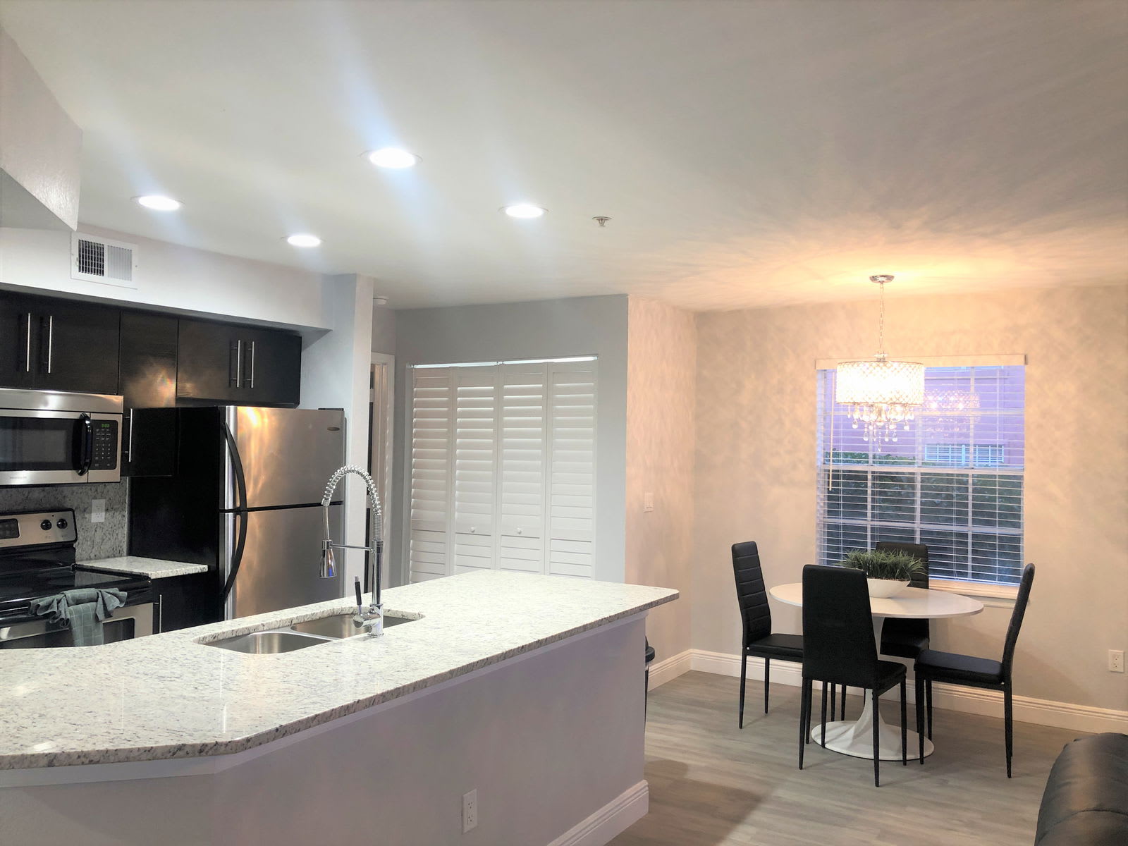 7350 Westpointe Boulevard – photo 3