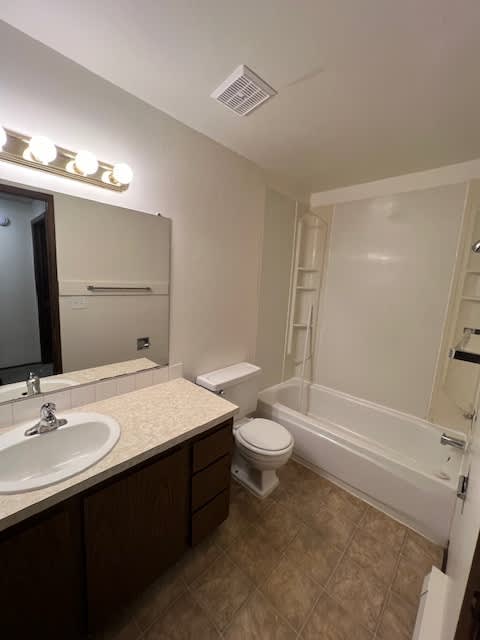 419 E Hawthorne Rd – photo 5