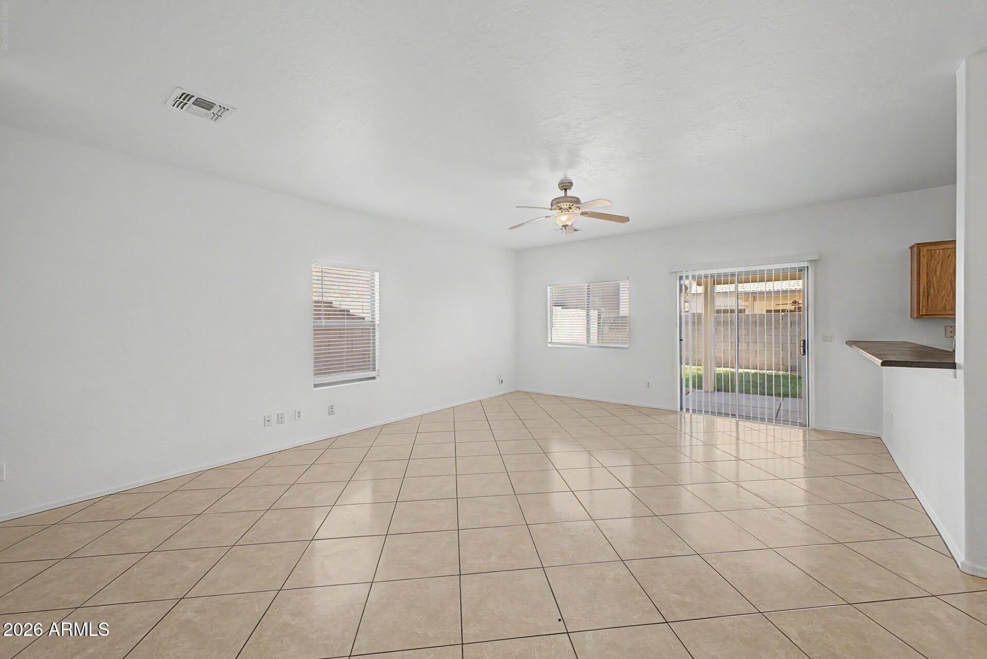 7027 W Lincoln Street – photo 5