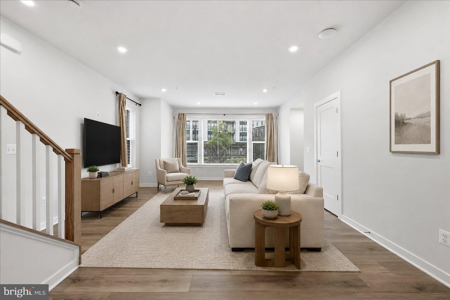 43728 TRANSIT Square – photo 3