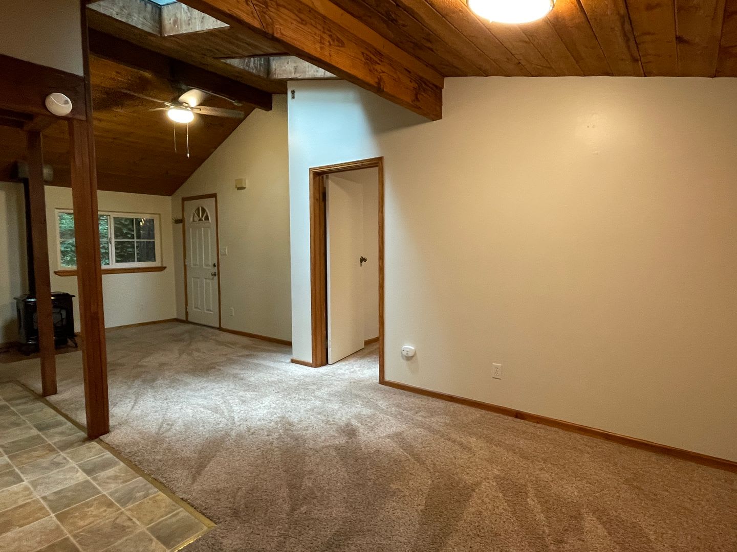 One bedroom Private Hilltop home washer, dryer, decks, redwoods – photo 5