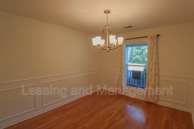 1240 Llewellyn Road – photo 4