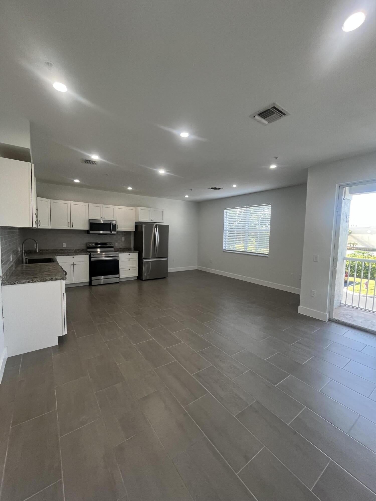 2137 SHOMA Drive – photo 2