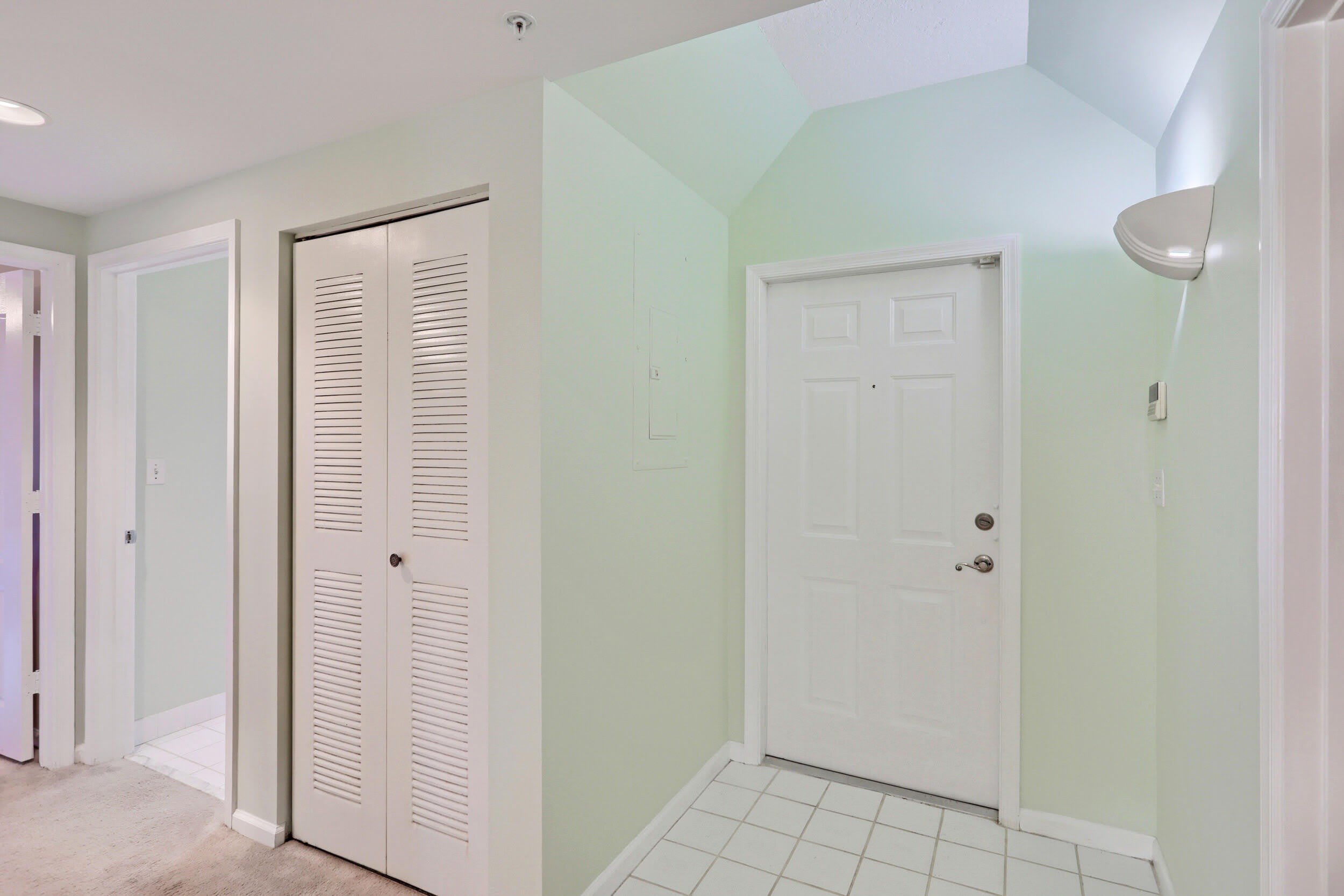 800 Uno Lago Drive – photo 4