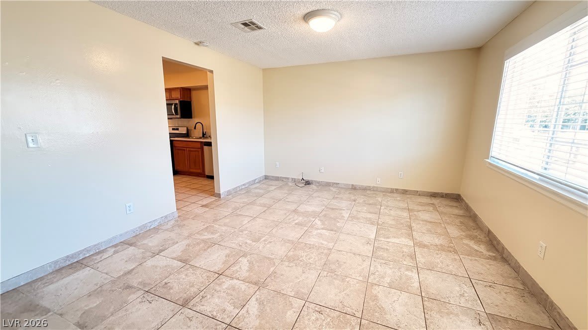 3090 Desmond Avenue – photo 4