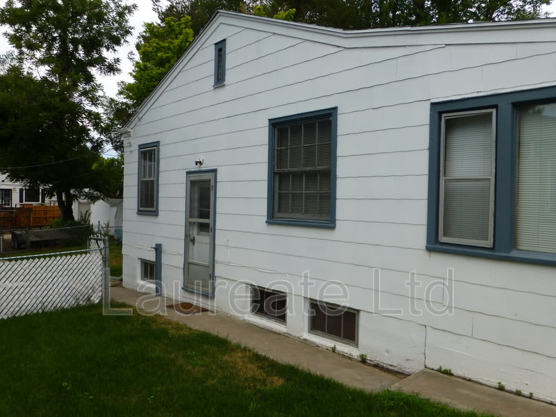 2425 Humboldt St – photo 2