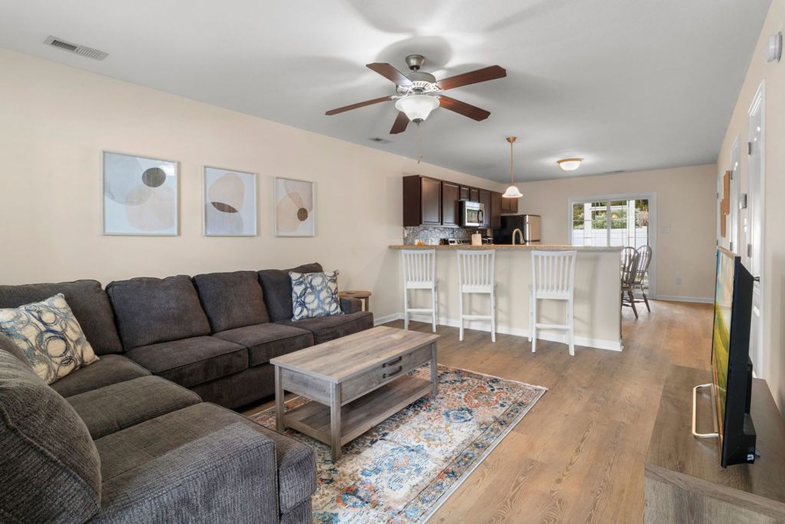 Townhome in The Burroughs at Carolina Plantations – photo 5