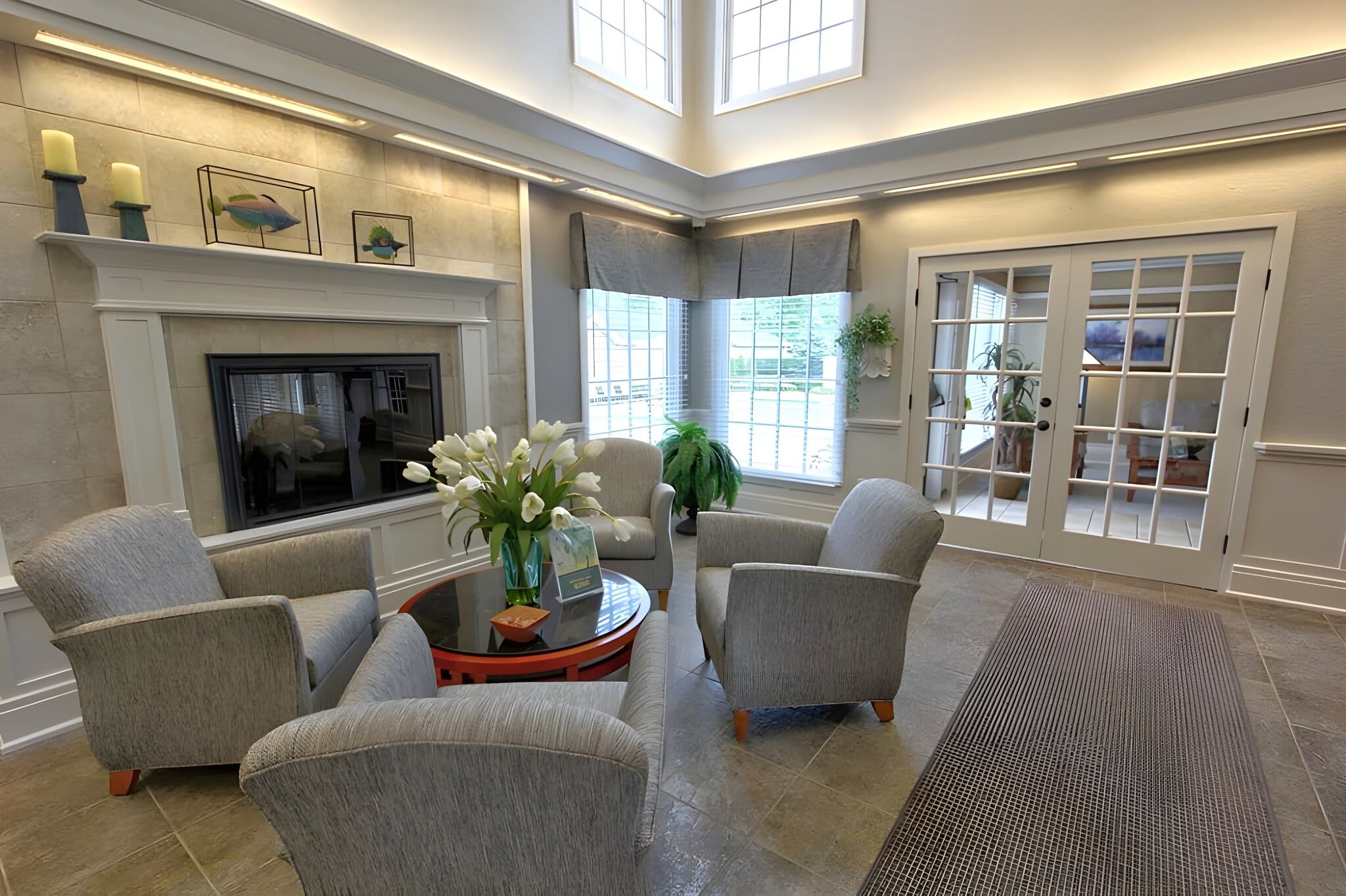 Country Club Manor Apartments – photo 2