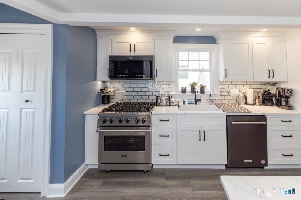 57 Swan Avenue – photo 5