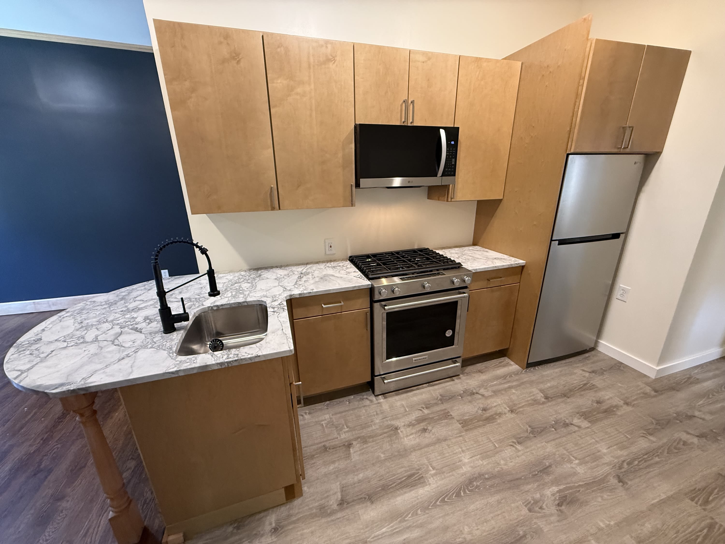 229 South Geneva Street – photo 3