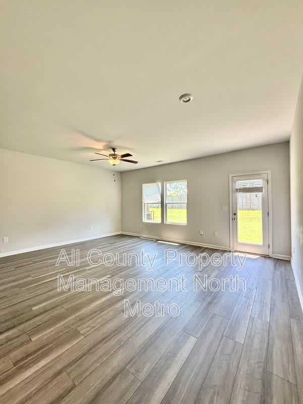 305 Rolling Green Road – photo 2