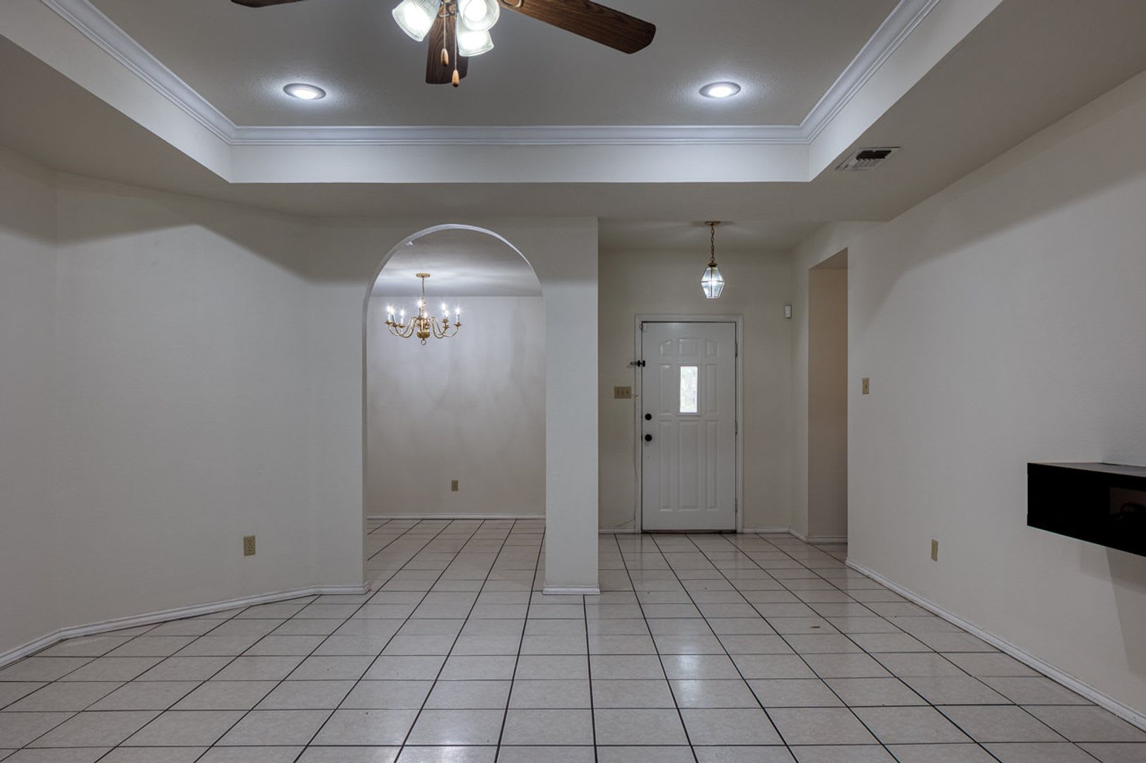 Vacant – photo 2