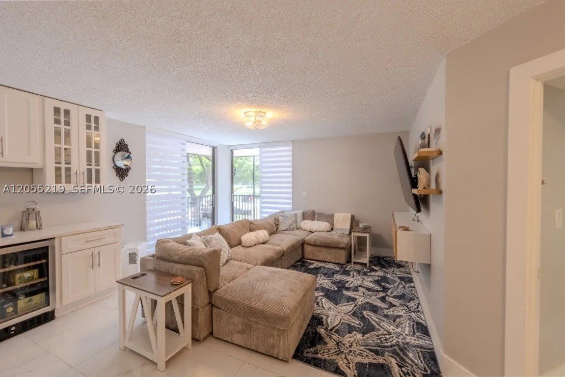 10451 W Broward Blvd – photo 3