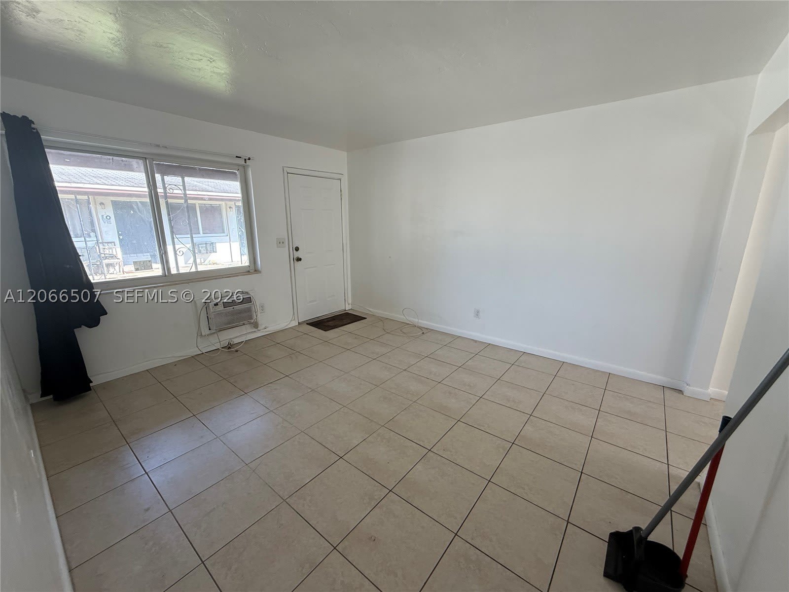 14355 Ne 6Th Ave – photo 4