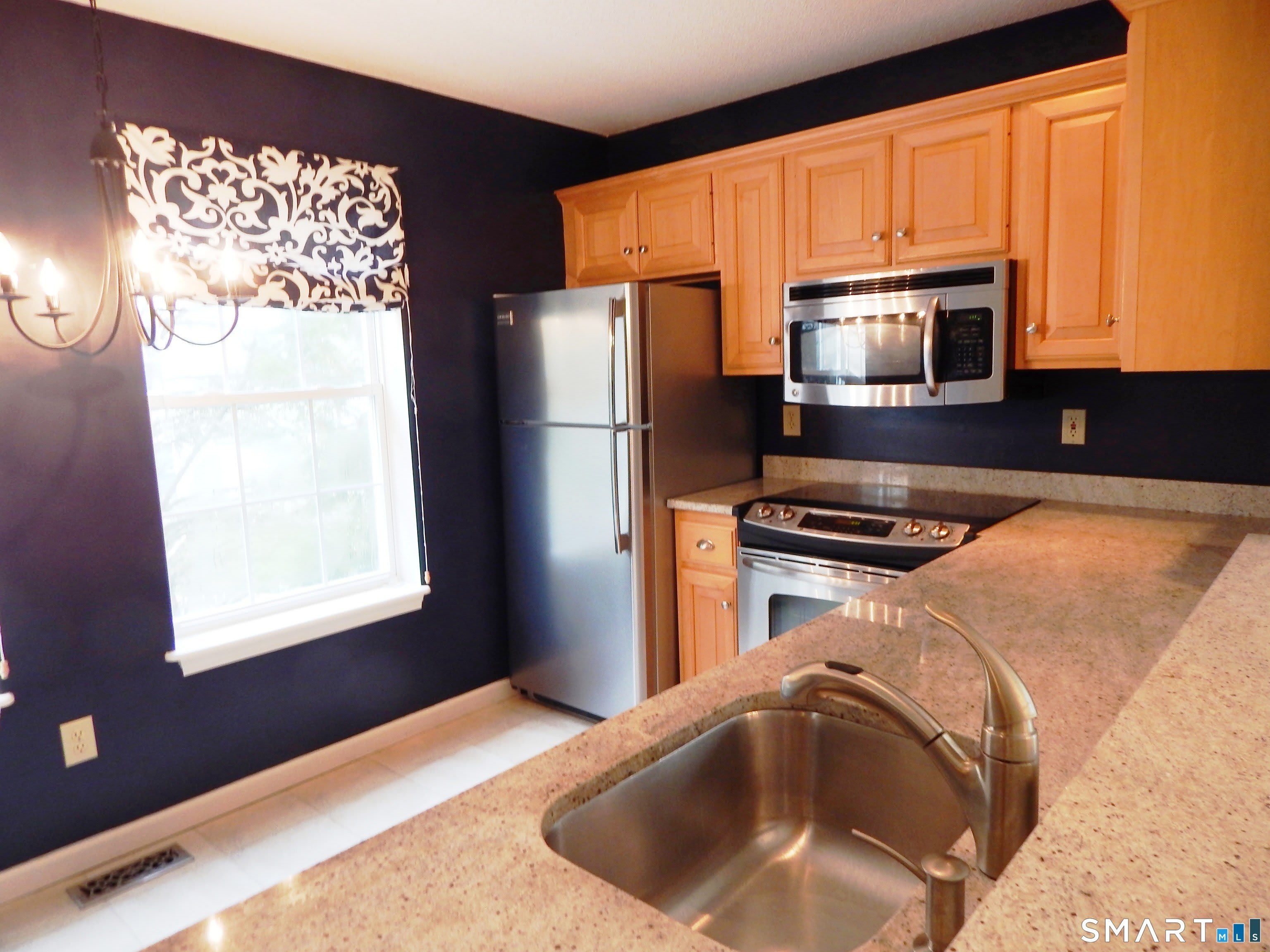 629 Danbury Road – photo 2