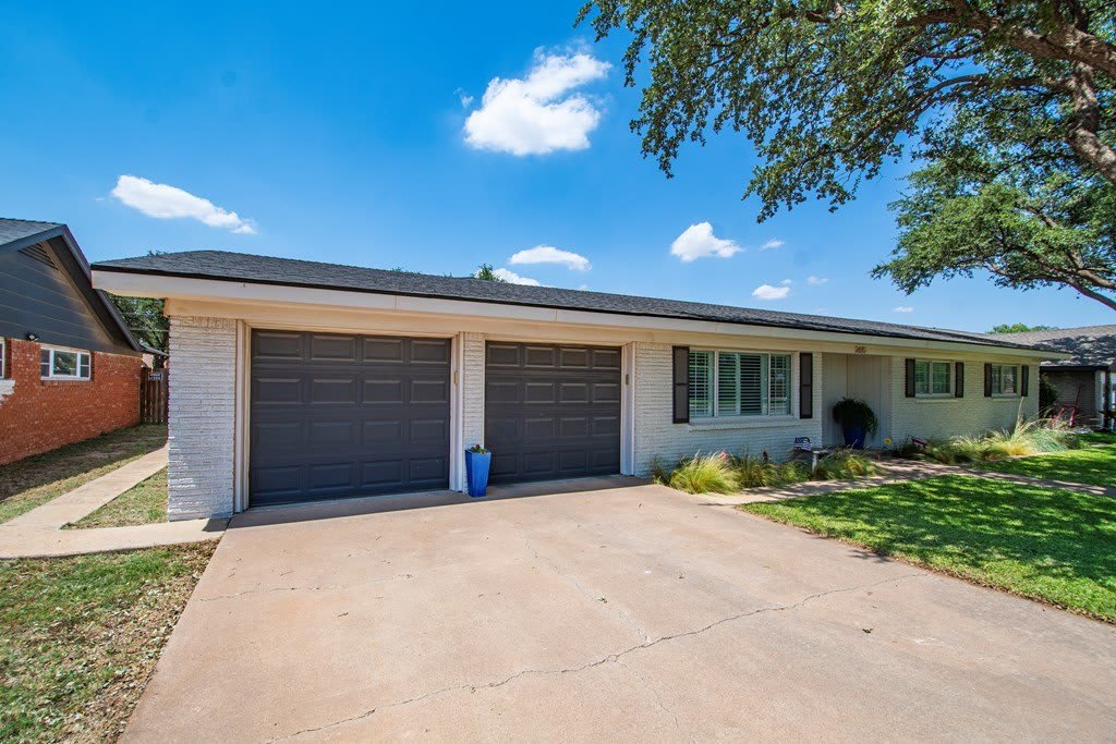 2610 Frontier Dr – photo 5