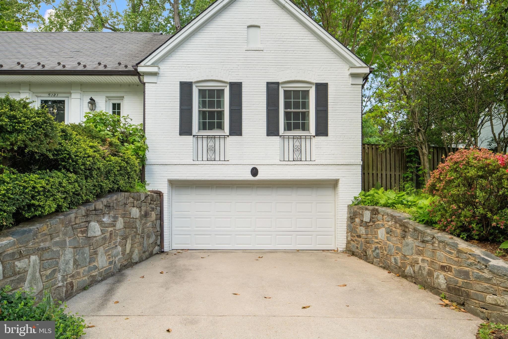 5121 BALTAN Road – photo 3
