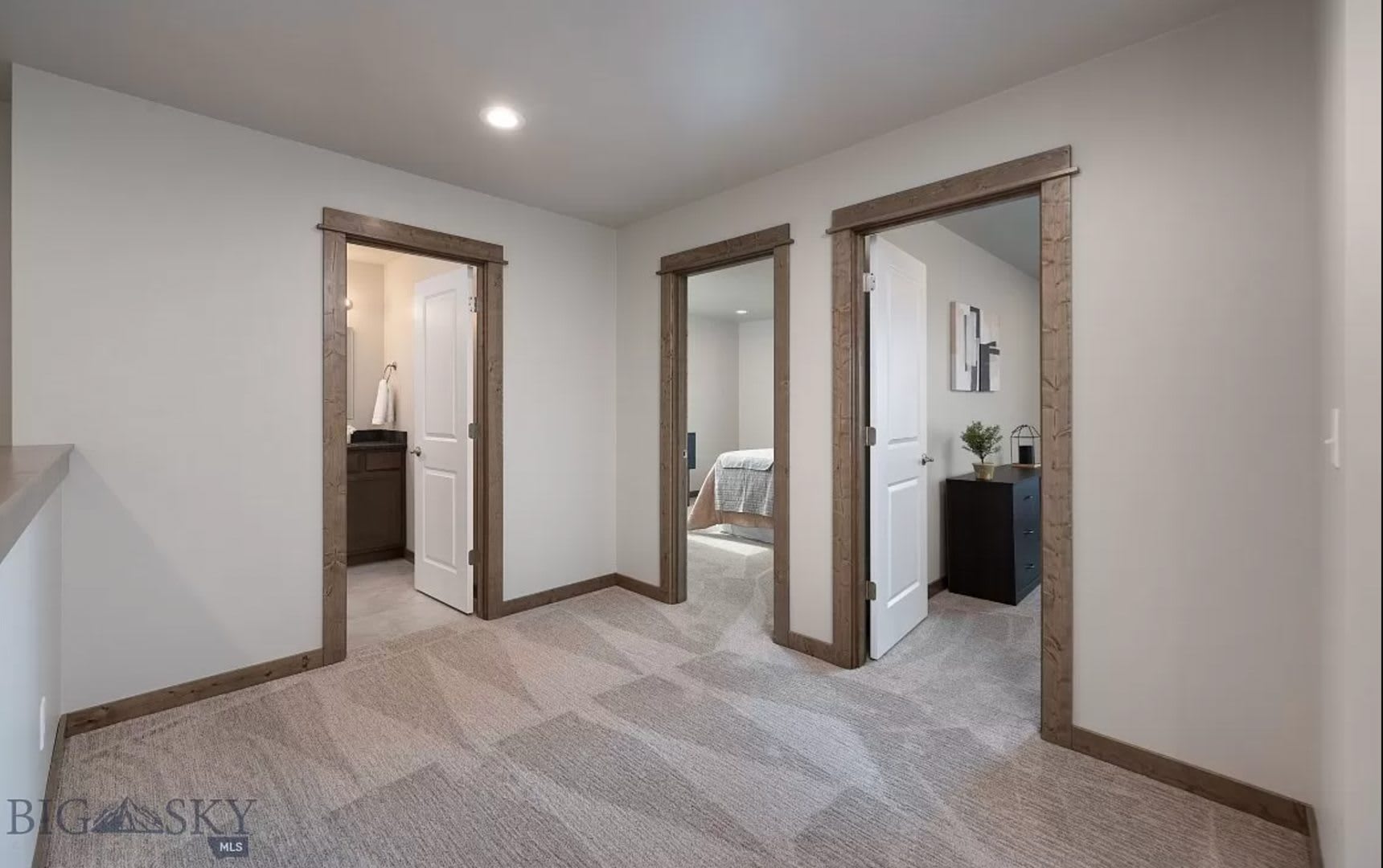 Brand New Three Bedroom Townhouse W Ac – photo 3
