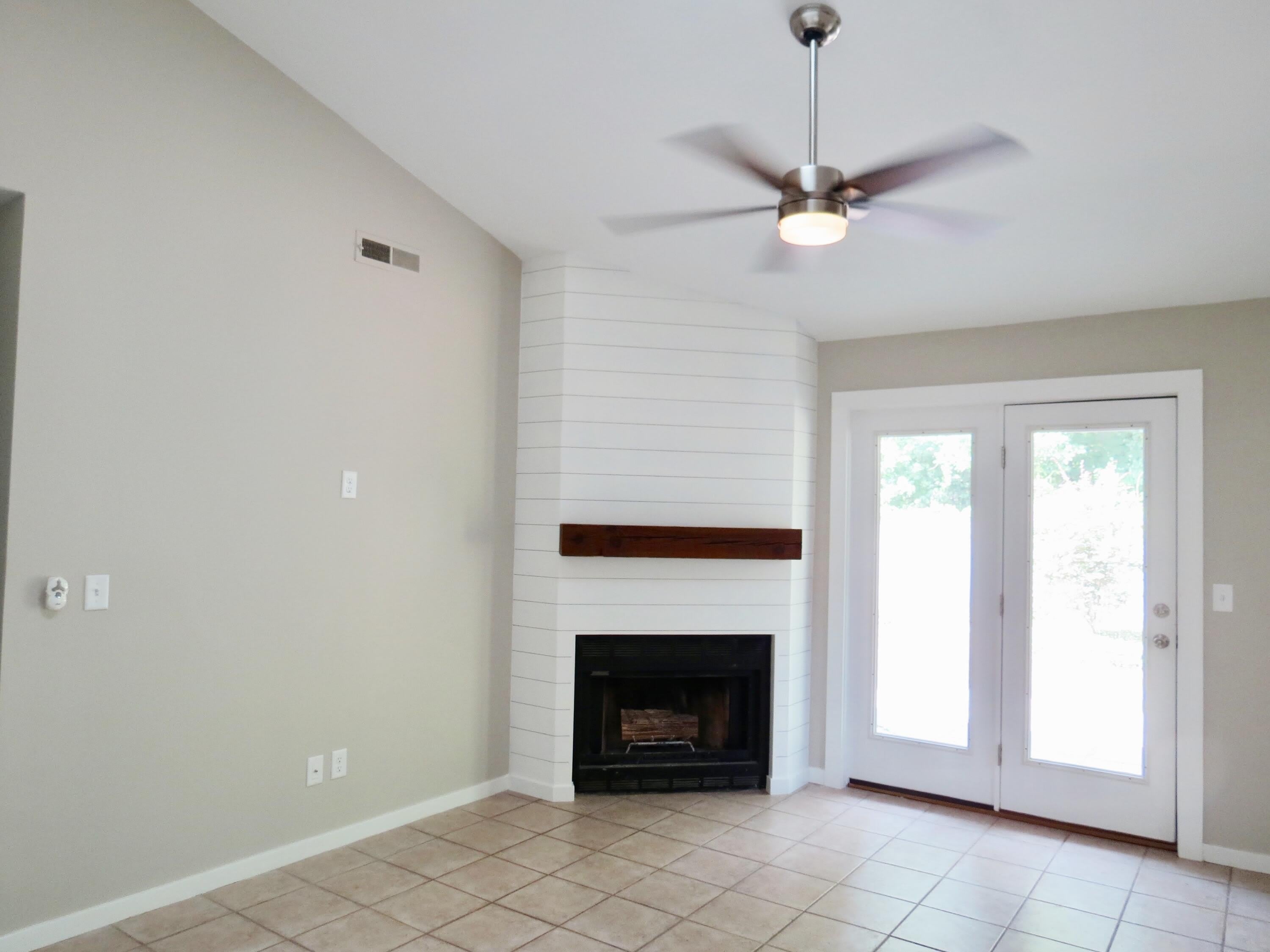 1124 Honeysuckle Court – photo 4