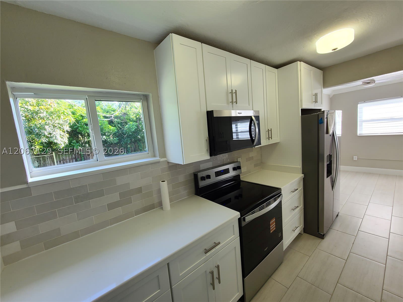 1240 NE 207th Ter – photo 4
