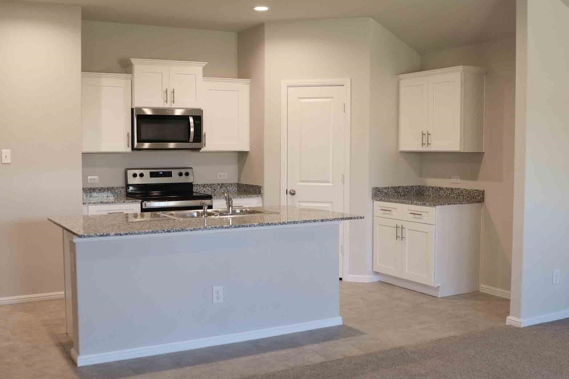 807 Wolf Creek Drive – photo 2