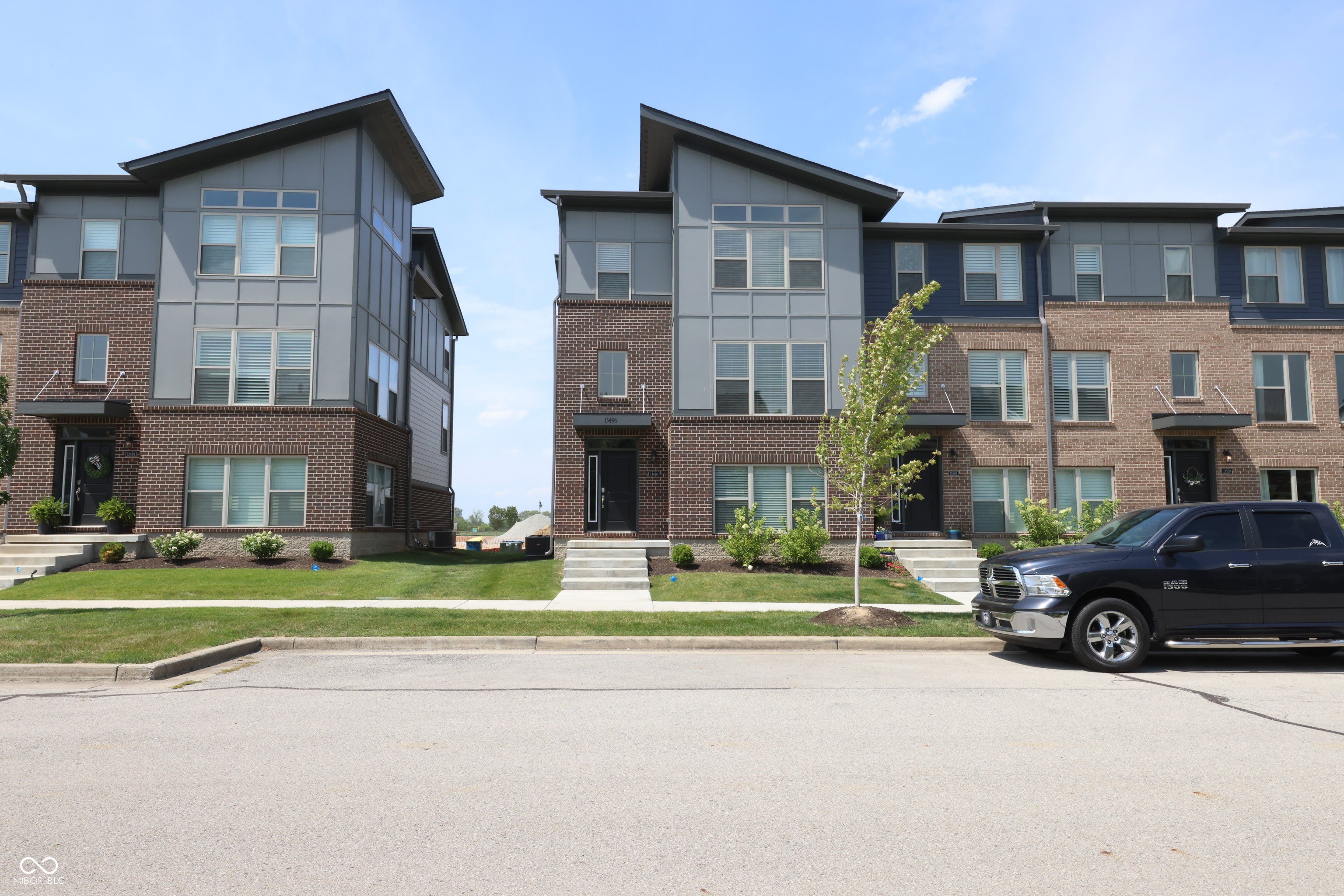 13496 Erlen Drive – photo 2
