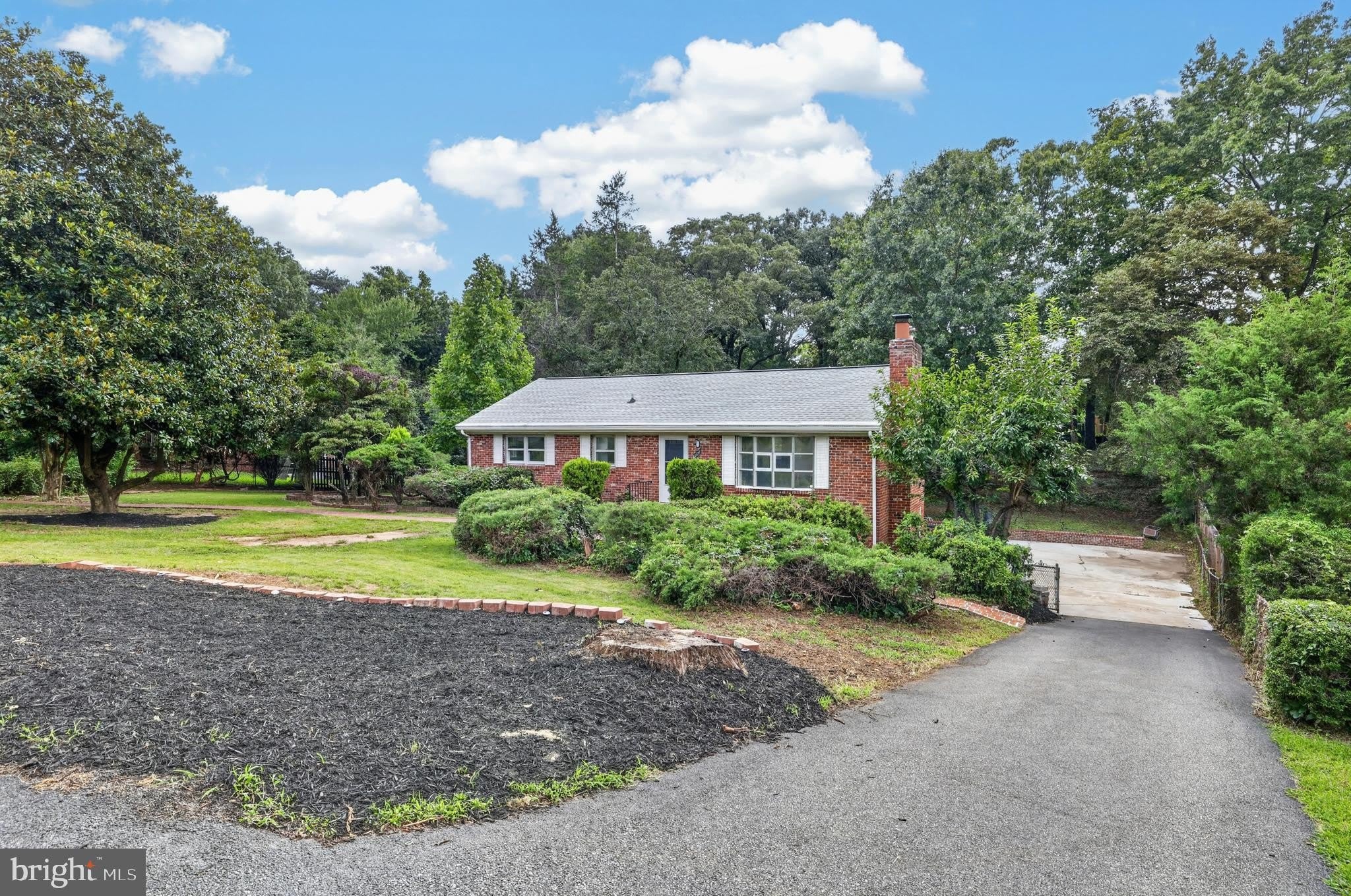6104 SAINT JOHN Drive – photo 2