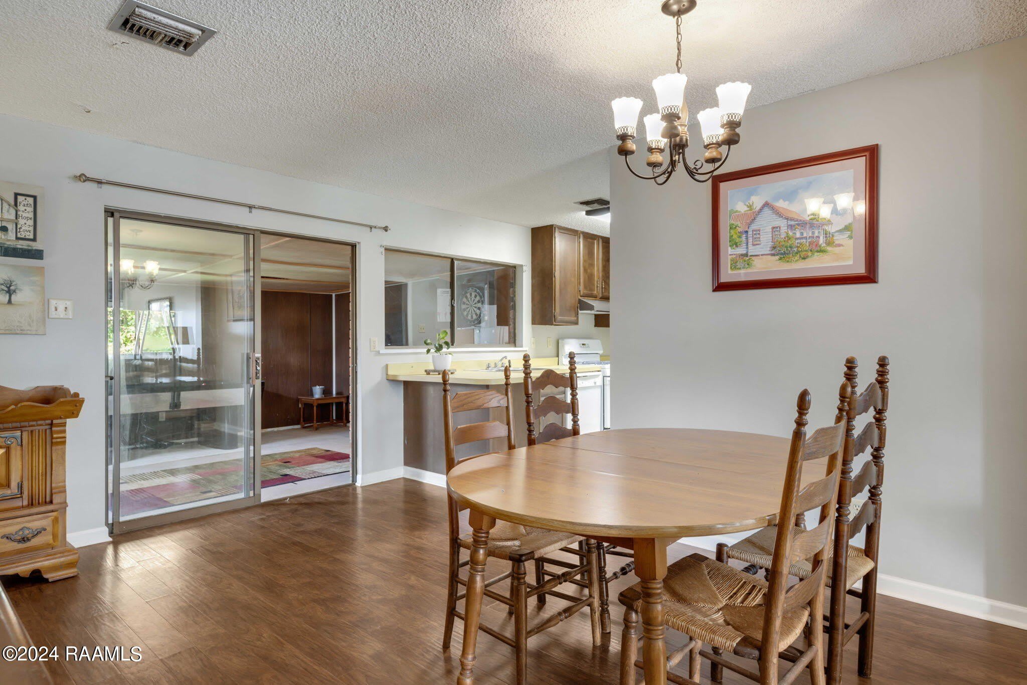 303 Plaza Village Drive – photo 5