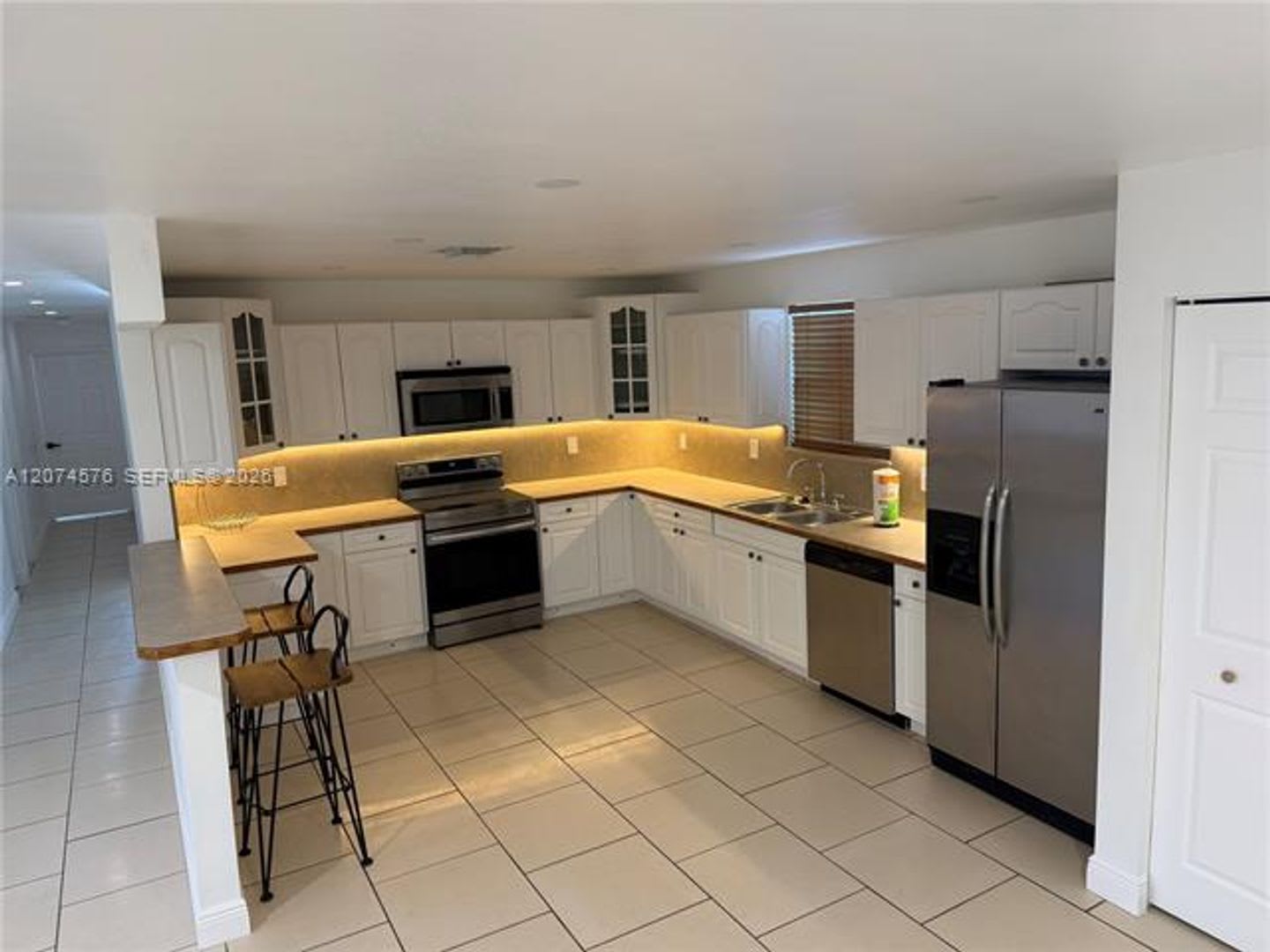 5201 SW 22nd St # 5201, West Park, FL 33023 – photo 3
