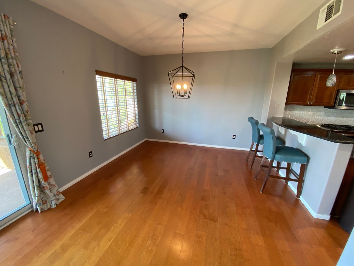 Wonderful 2 bed/2 bath Condo in Summerlin – photo 3