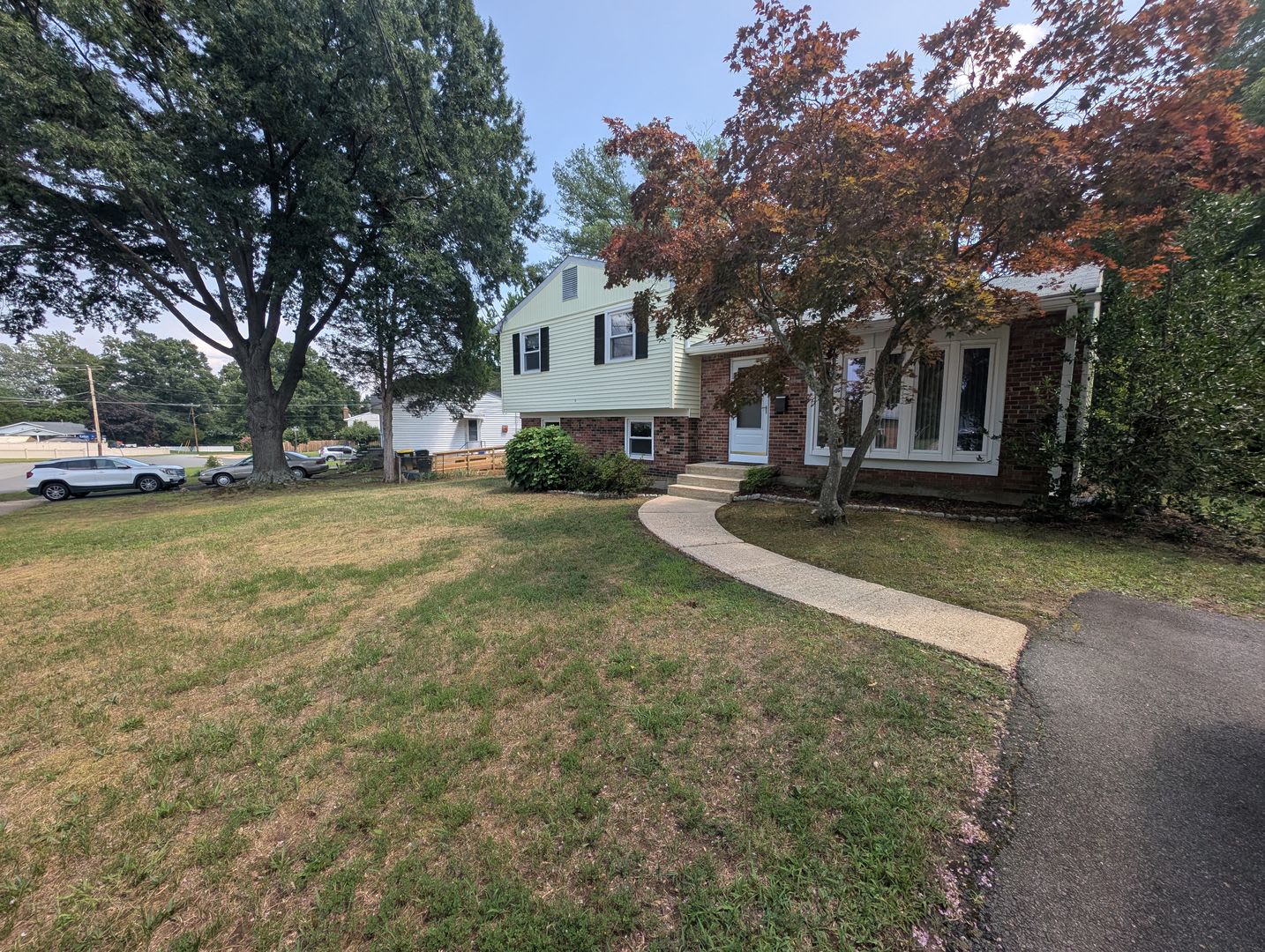 Single Family Home In Rose Hill In Alexandria – photo 2