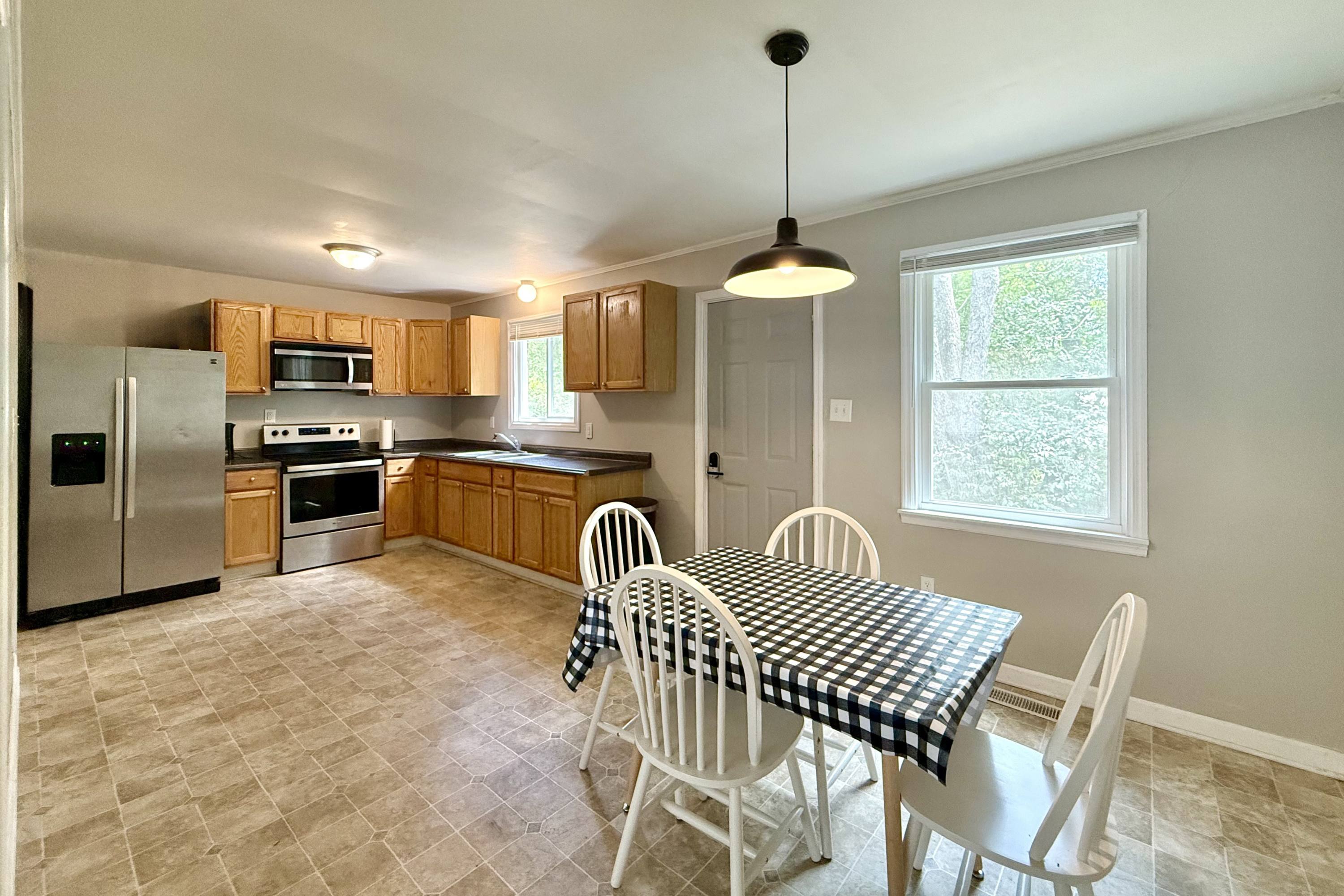 2755 Louise Dr – photo 5