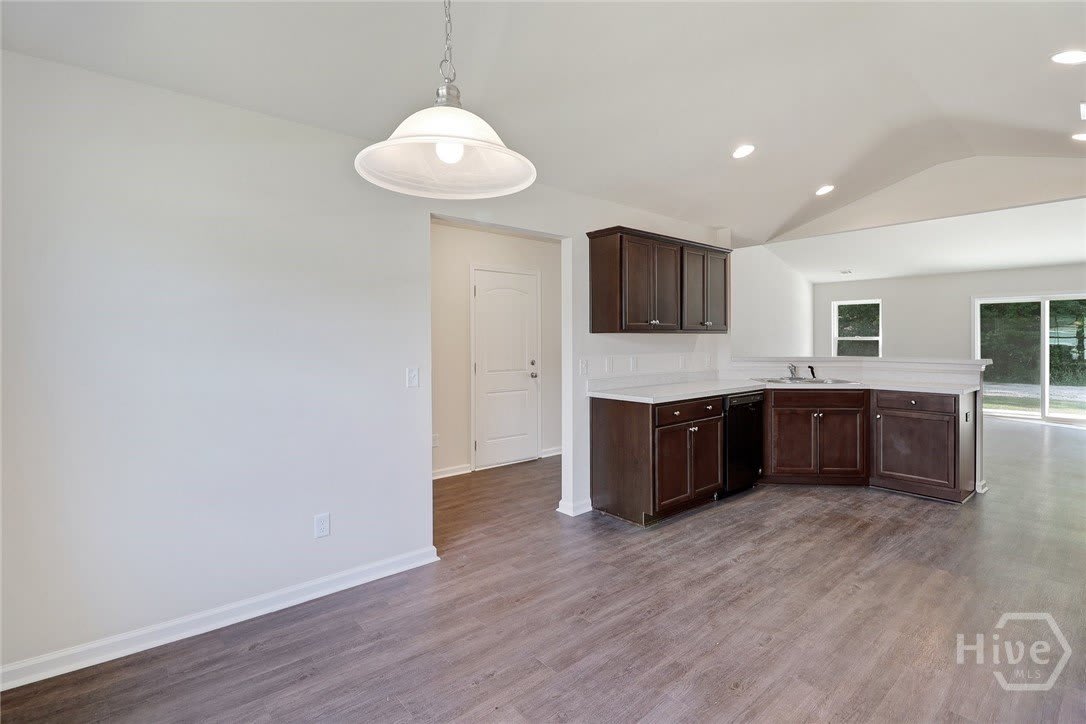 205 Willis Way – photo 4