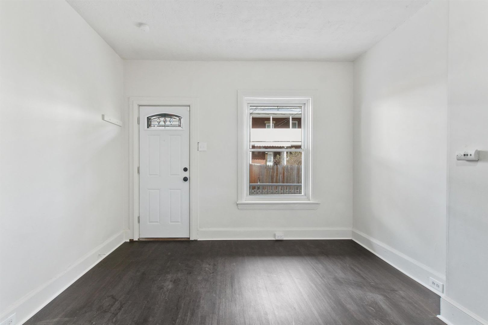 Bright 2 Bedroom, 1.5 Bath Home – photo 5