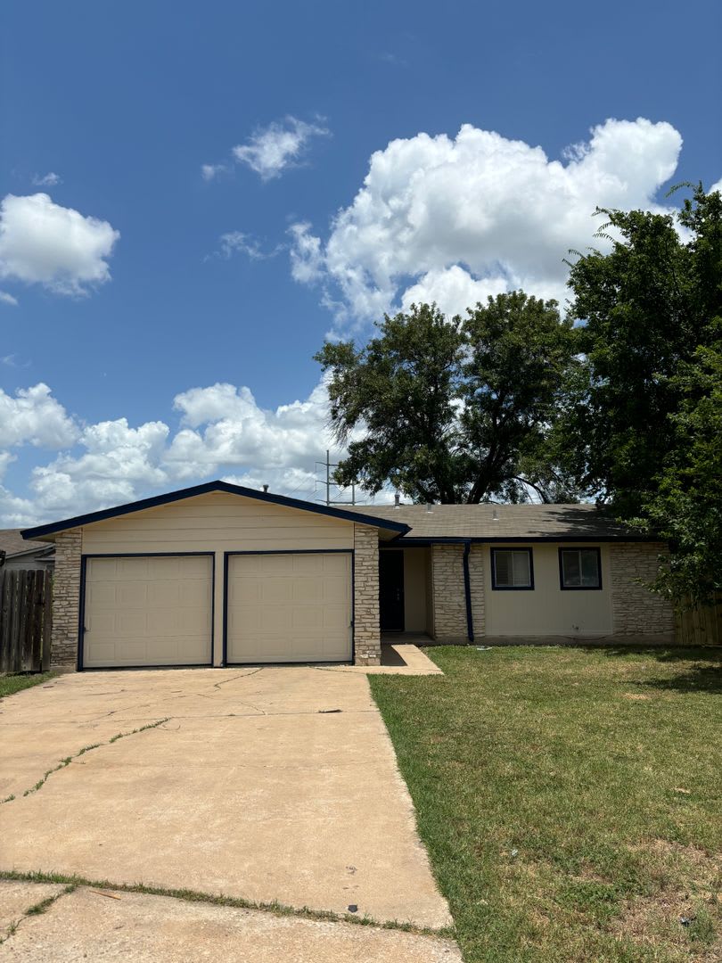 Cozy 3/2 in the Heart of South Austin! – photo 1