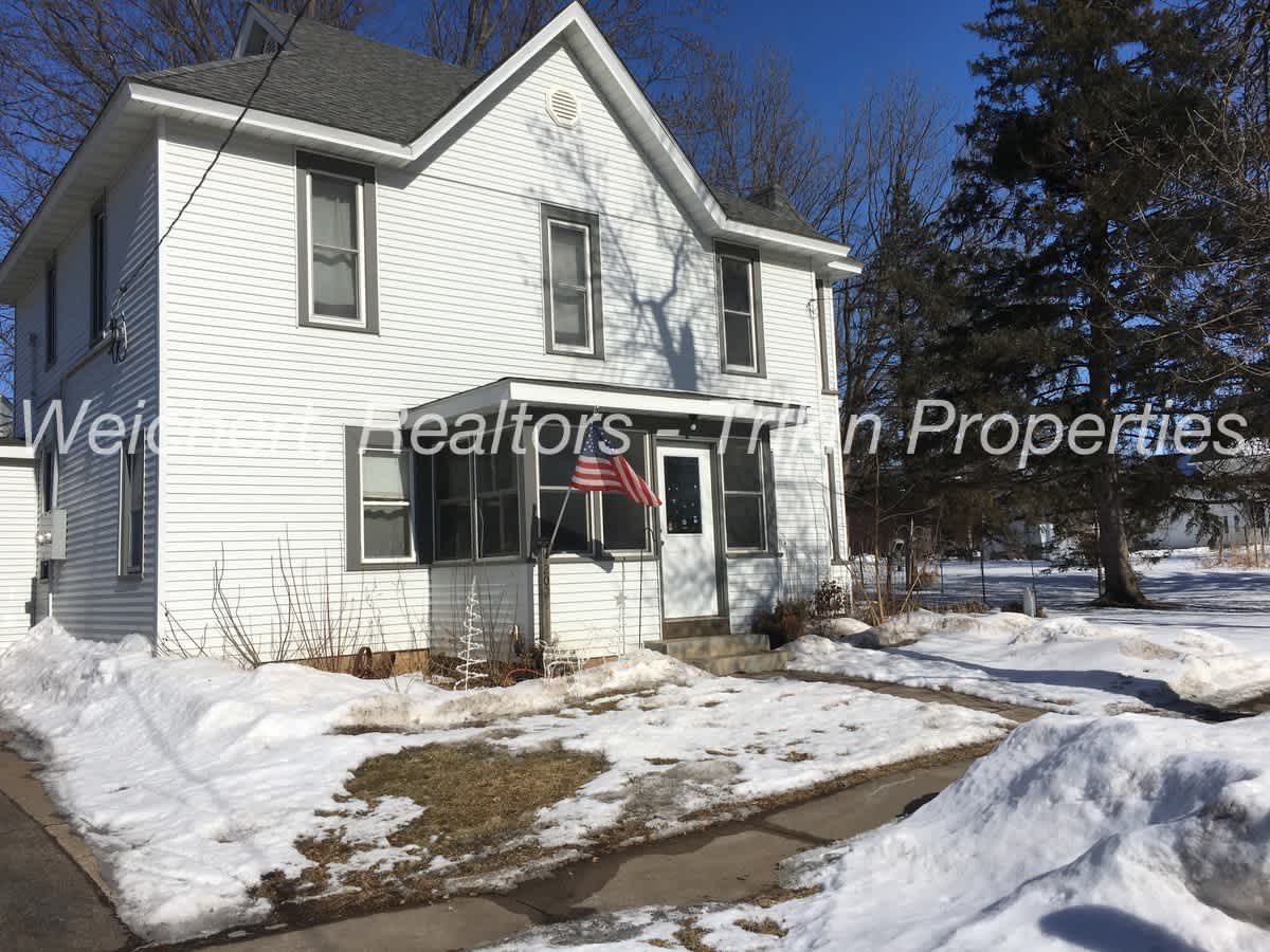 209 W Warren St – photo 1