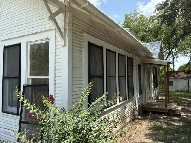 106 Lay St – photo 1