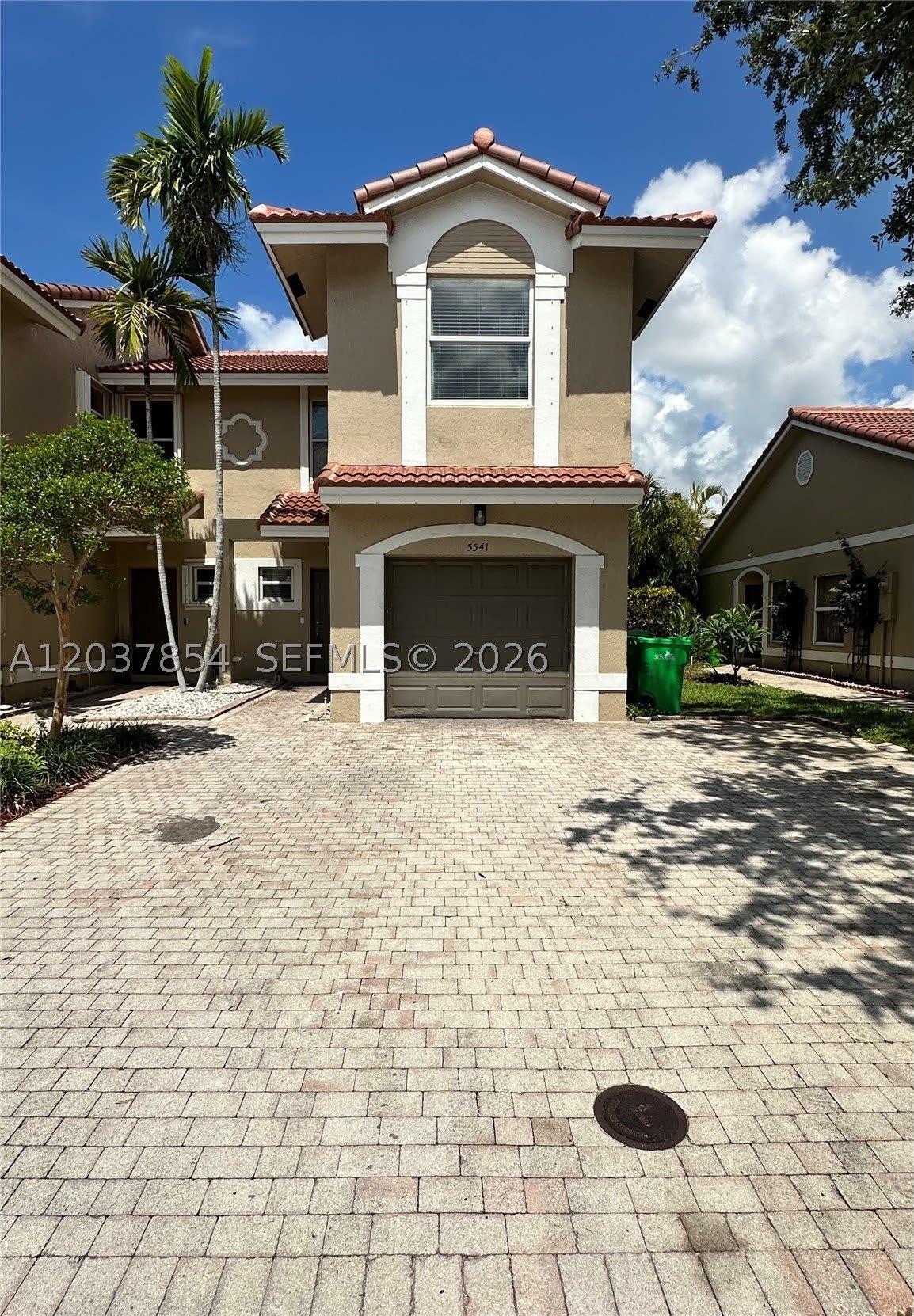 5541 Nw 90Th Ter – photo 1