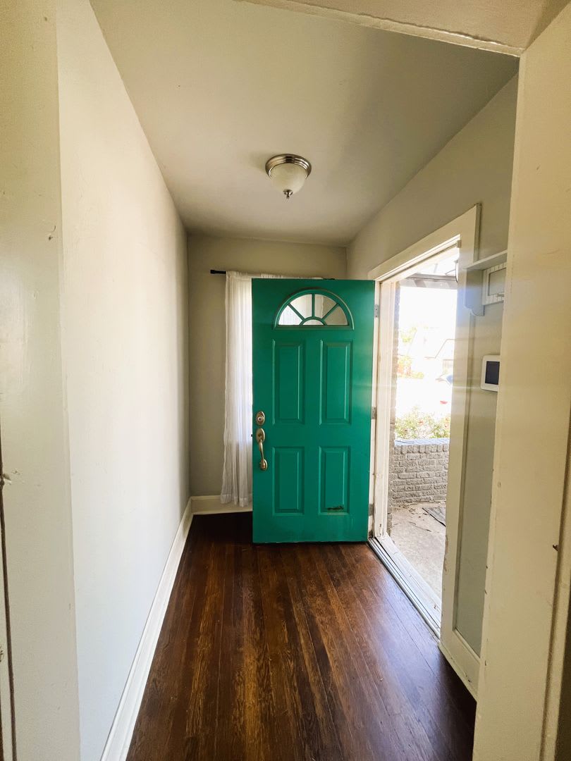 2748 Nw 22 2 Bed 1 Bath 1 Car Garage – photo 2