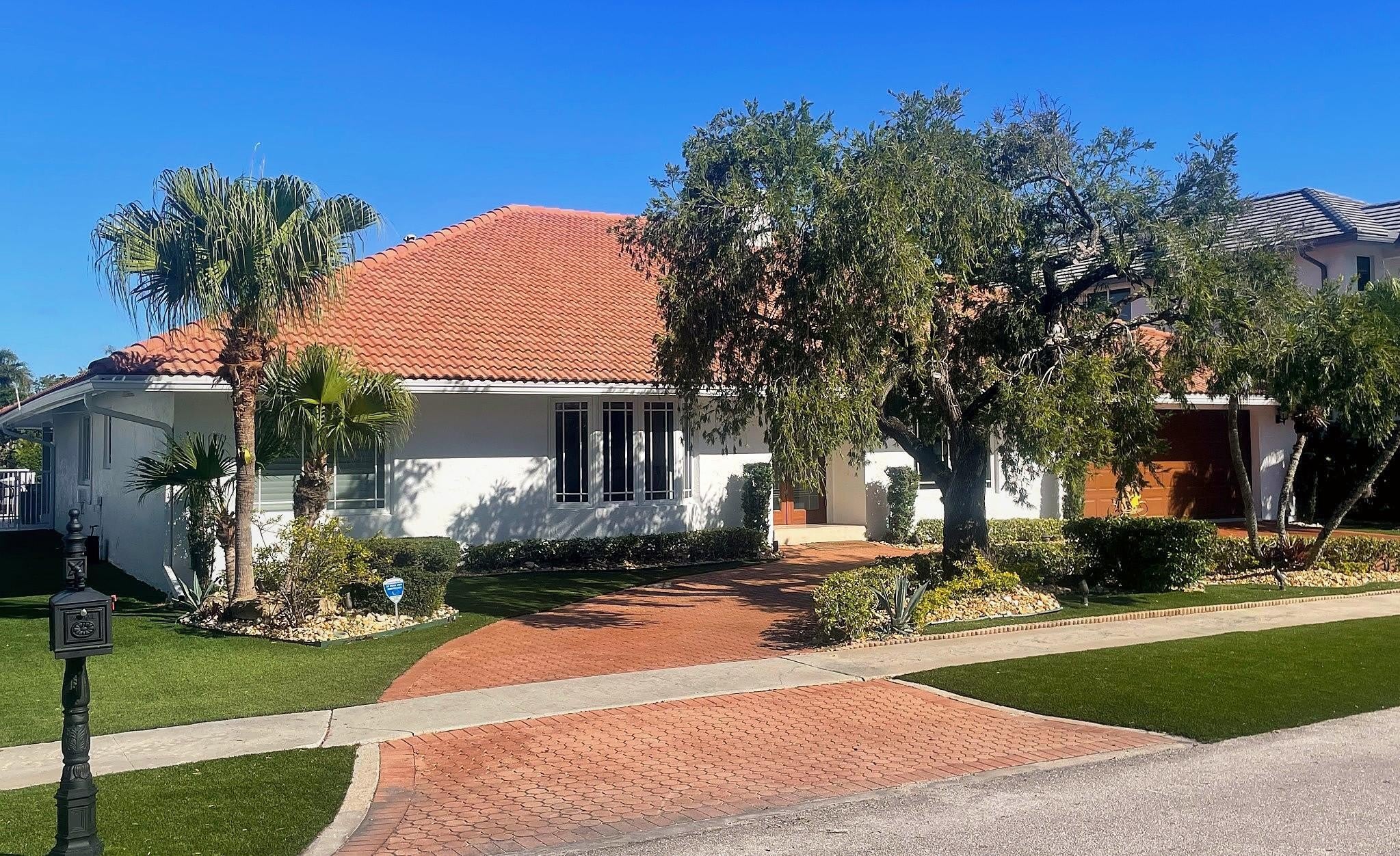 885 NE Mulberry Drive – photo 3