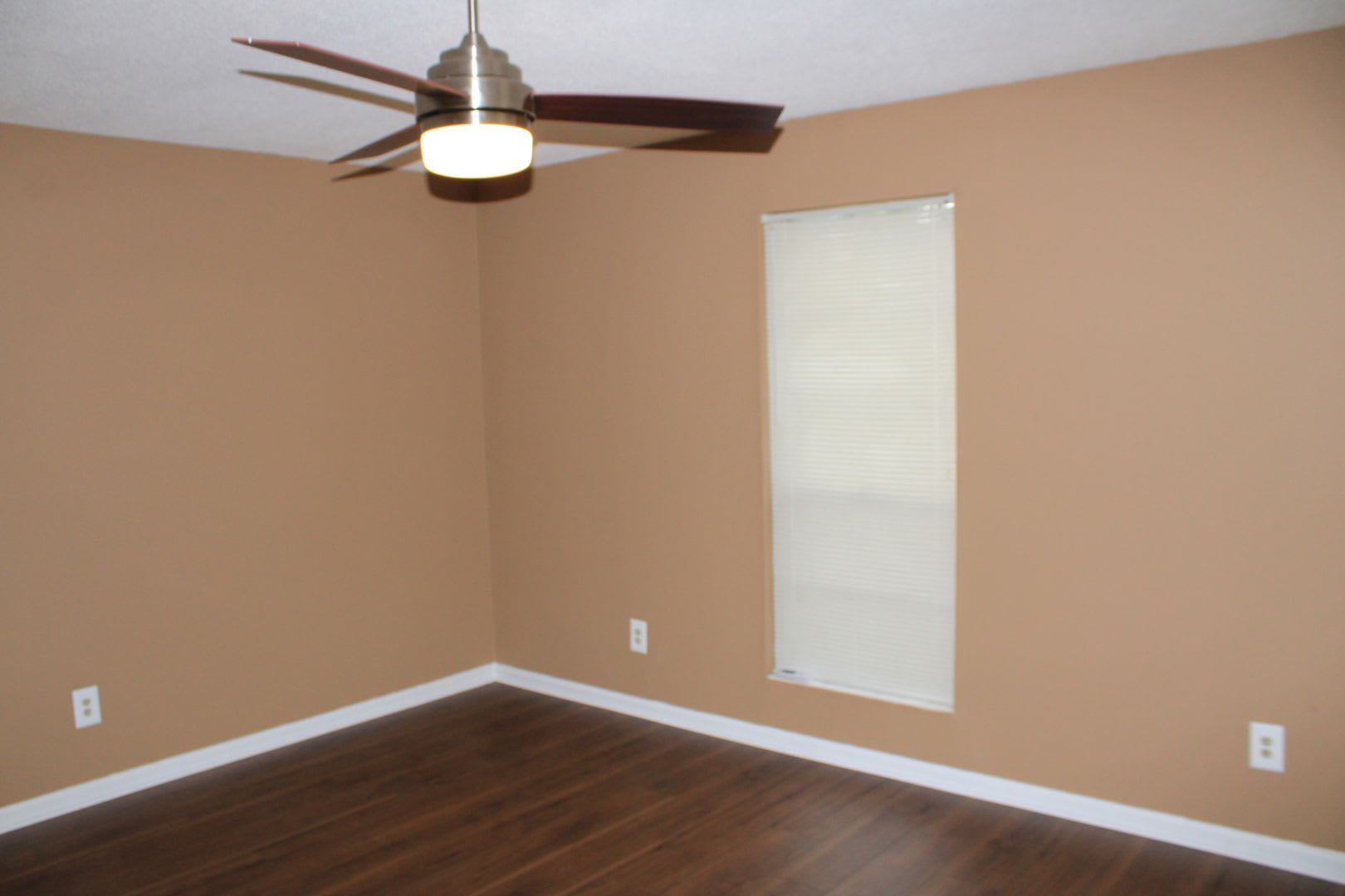 2 Bedroom 1.5 Bath W/ Formal Living & Family Room – photo 4
