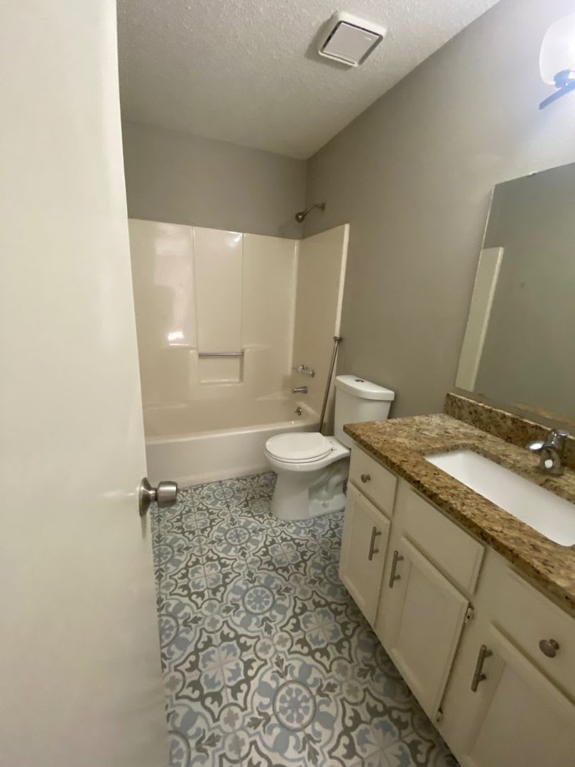 Coming Soon Spacious 3 Bedroom Split Level Duplex On A Quiet Lee S Summit Cul De Sac – photo 4