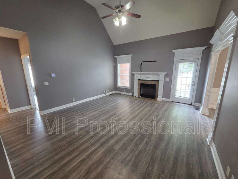 3606 Geneva Dr – photo 2