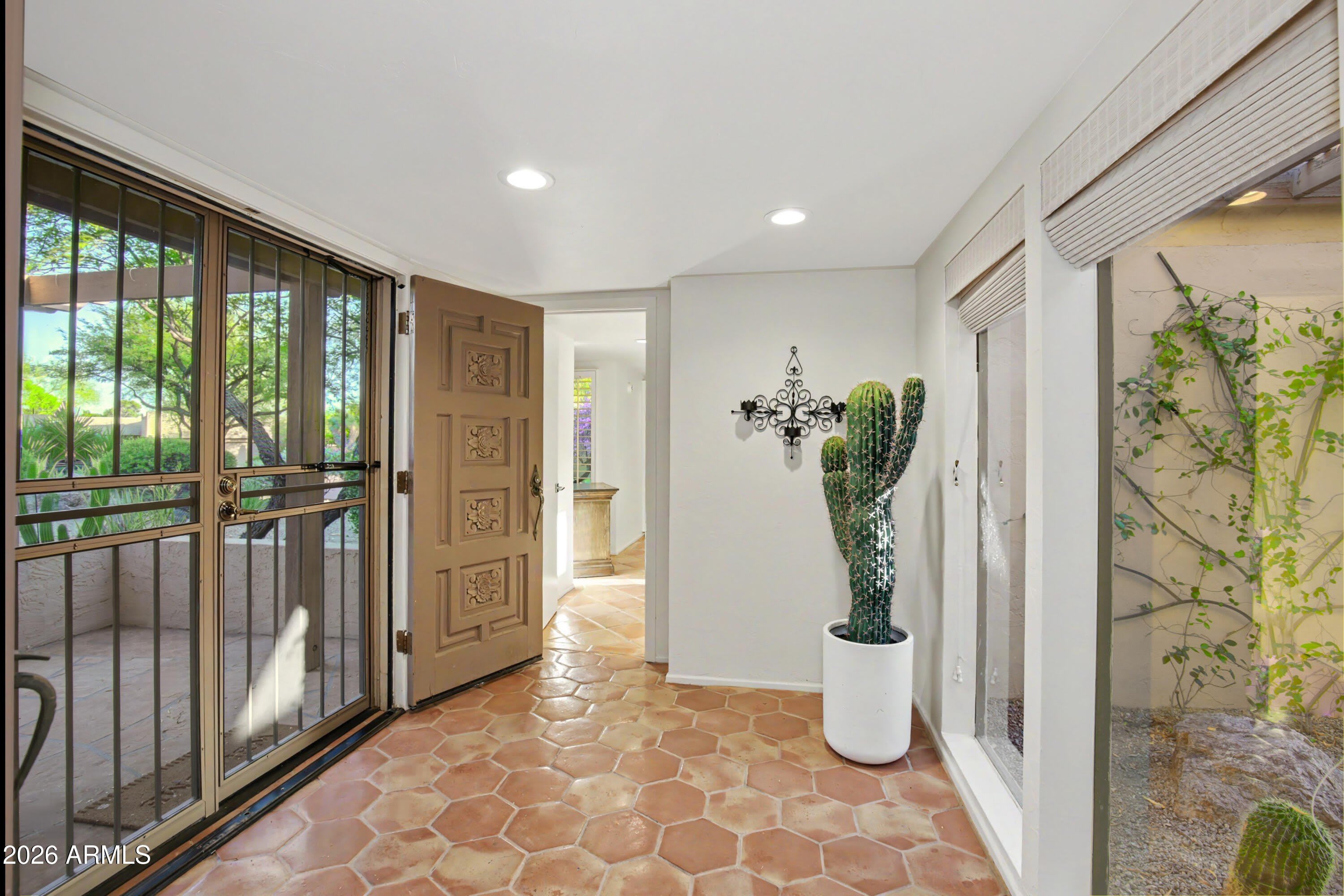 1049 N BOULDER Drive – photo 5