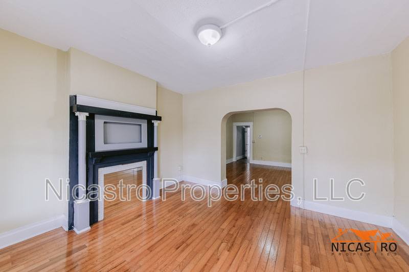 138 E 11th Avenue – photo 5
