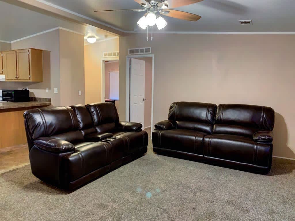 Fully Furnished Nice 3Br 2Ba Home – photo 3